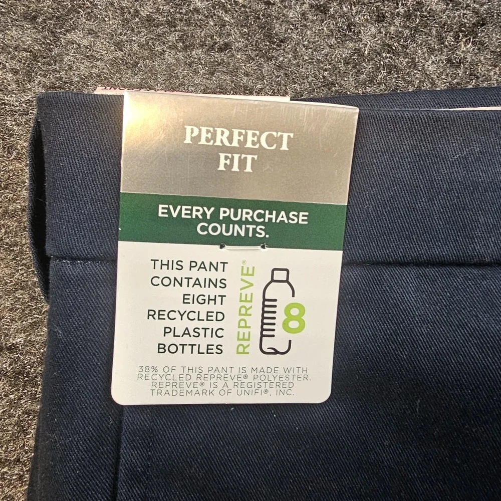 Haggar Wrinkle Free Performance Khaki Pants 40x32(29) Dark Navy Straight Comfort